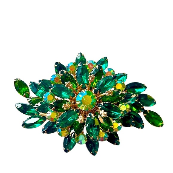 Vintage Austrian crystal Emerald greens & Gold Floral leaf statement Brooch RARE - Picture 2 of 10